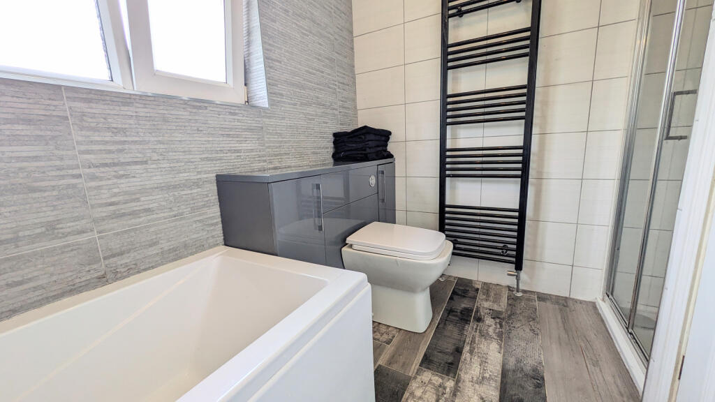 PXL_20250905_104707261.MP~2