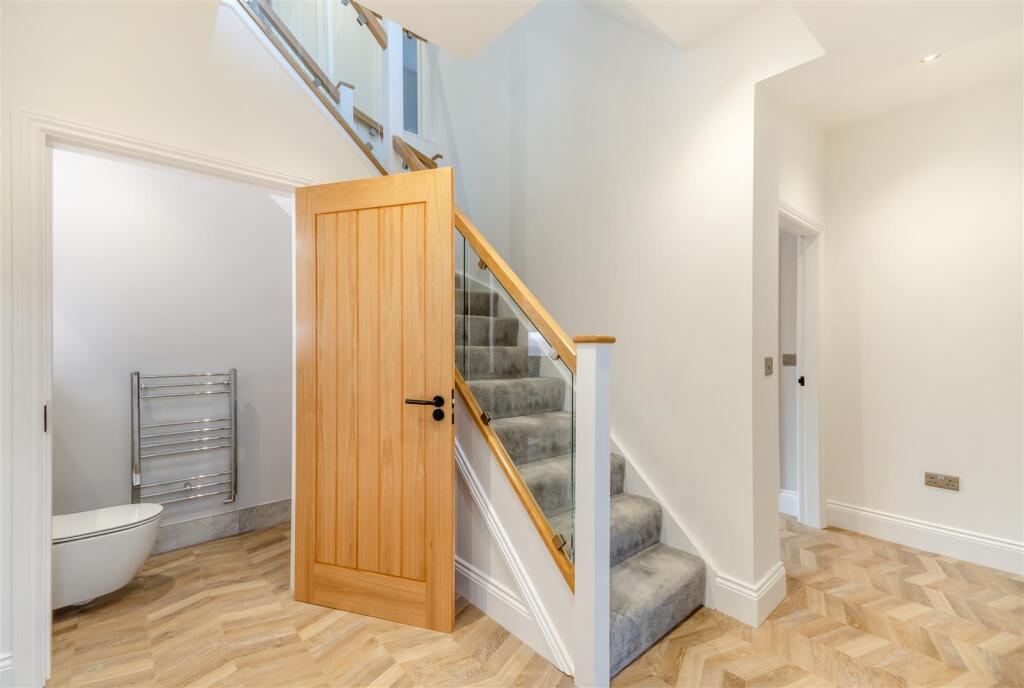 8673458-interior09.jpg