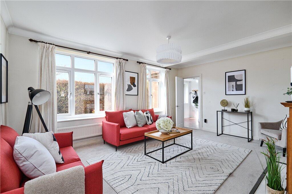 Light &amp; Spacious