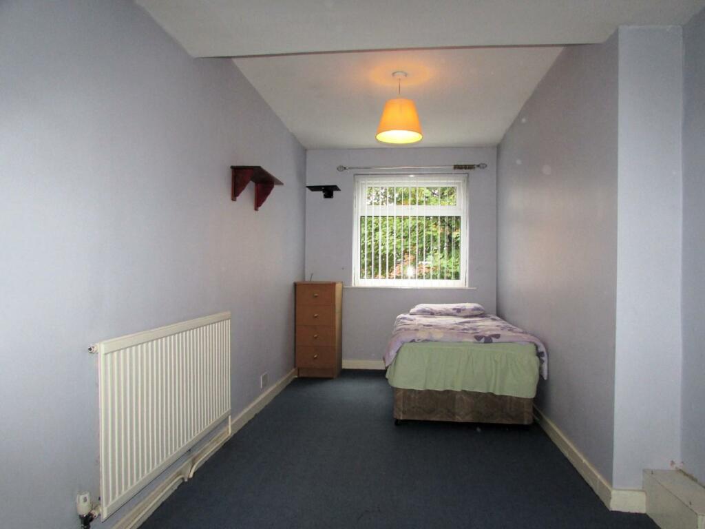 BriscoeLn136bed3.JPG