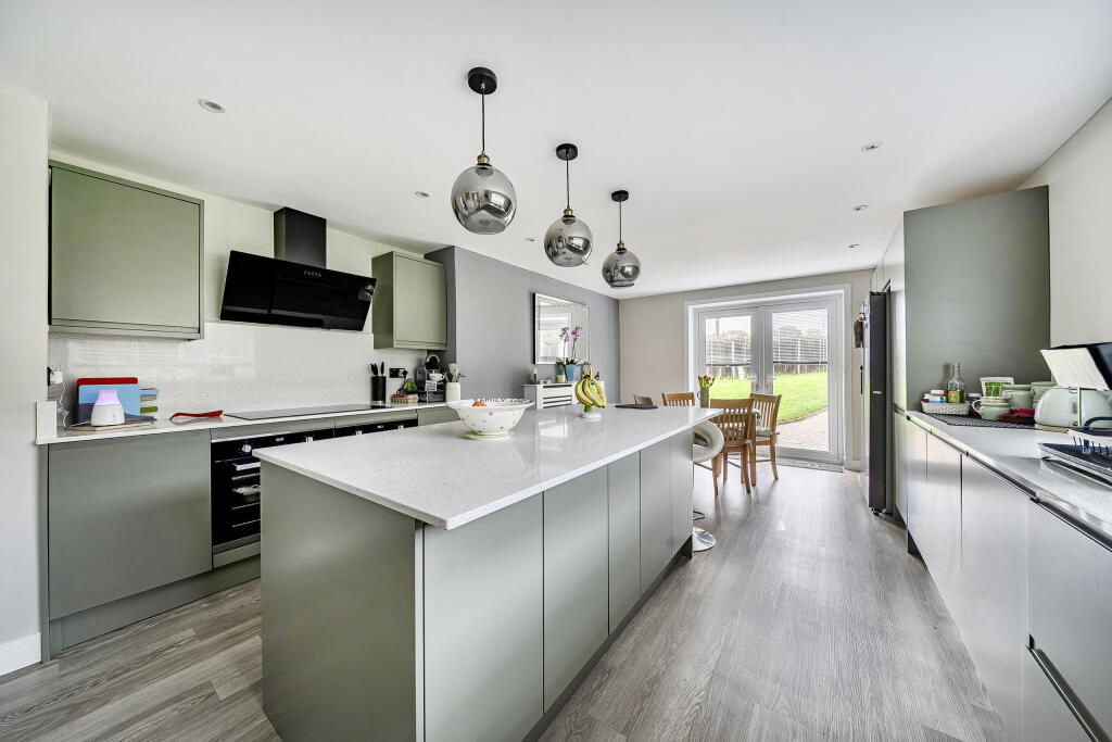 Kitchen / Breakfast Room