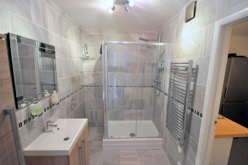 Ground Floor Shower Room/WC