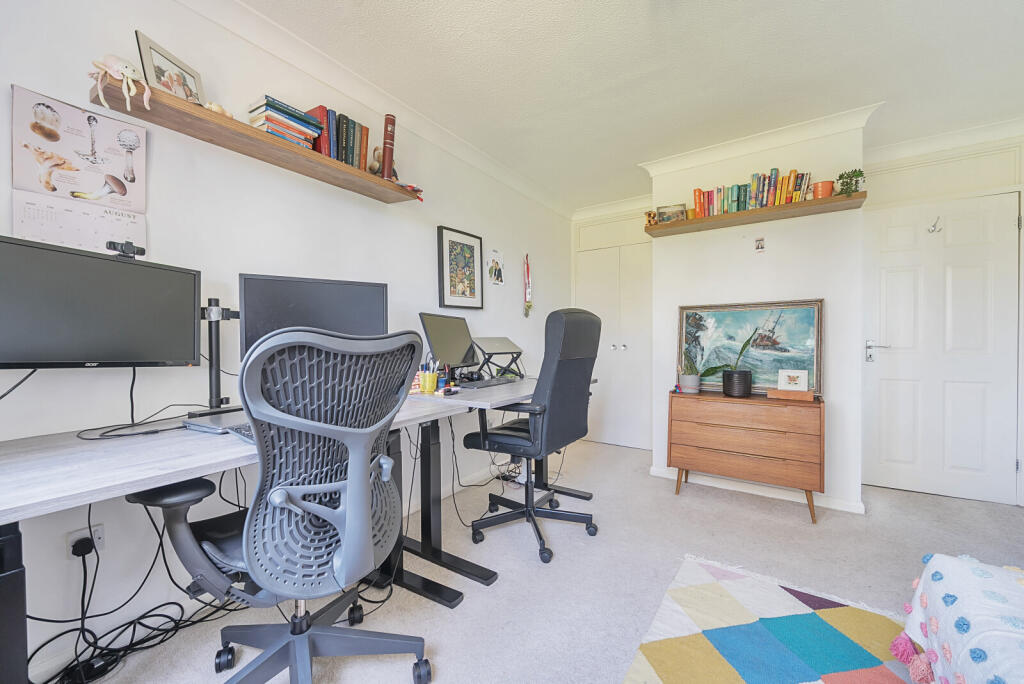 1339640-16-689f29...