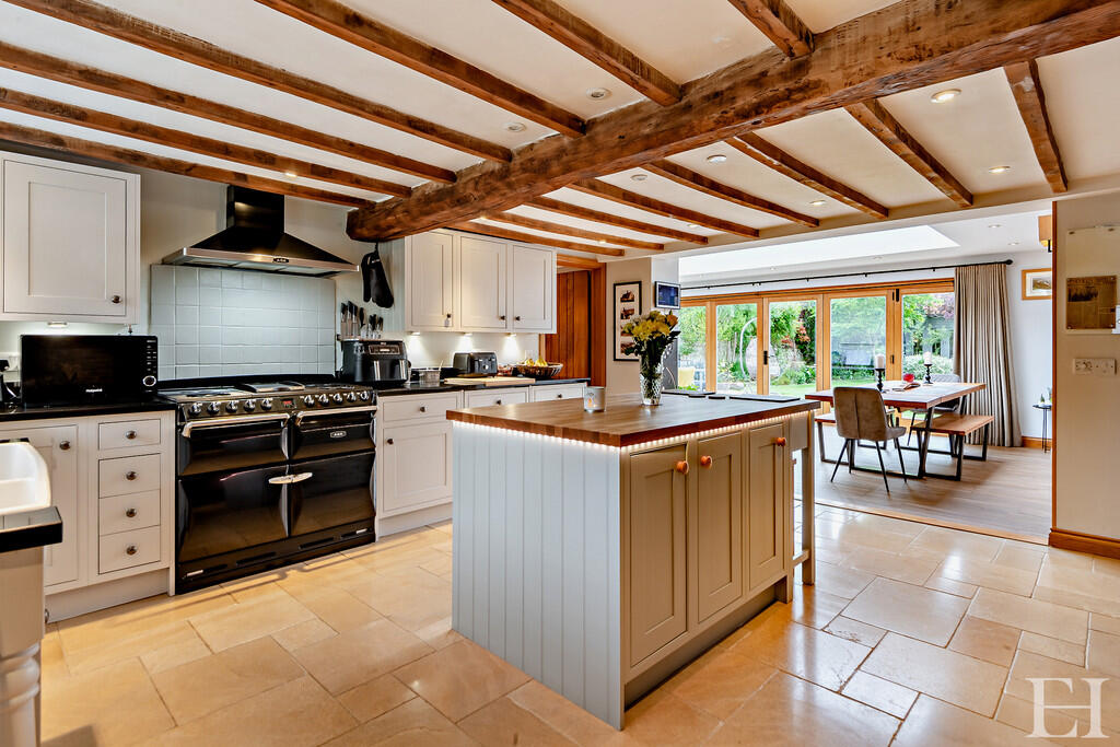 8647171-interiorW...