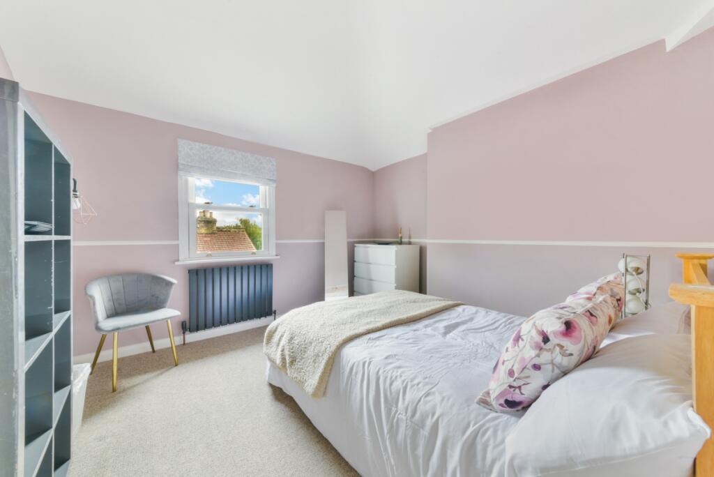 VIVIANNE HOUSE, 2...