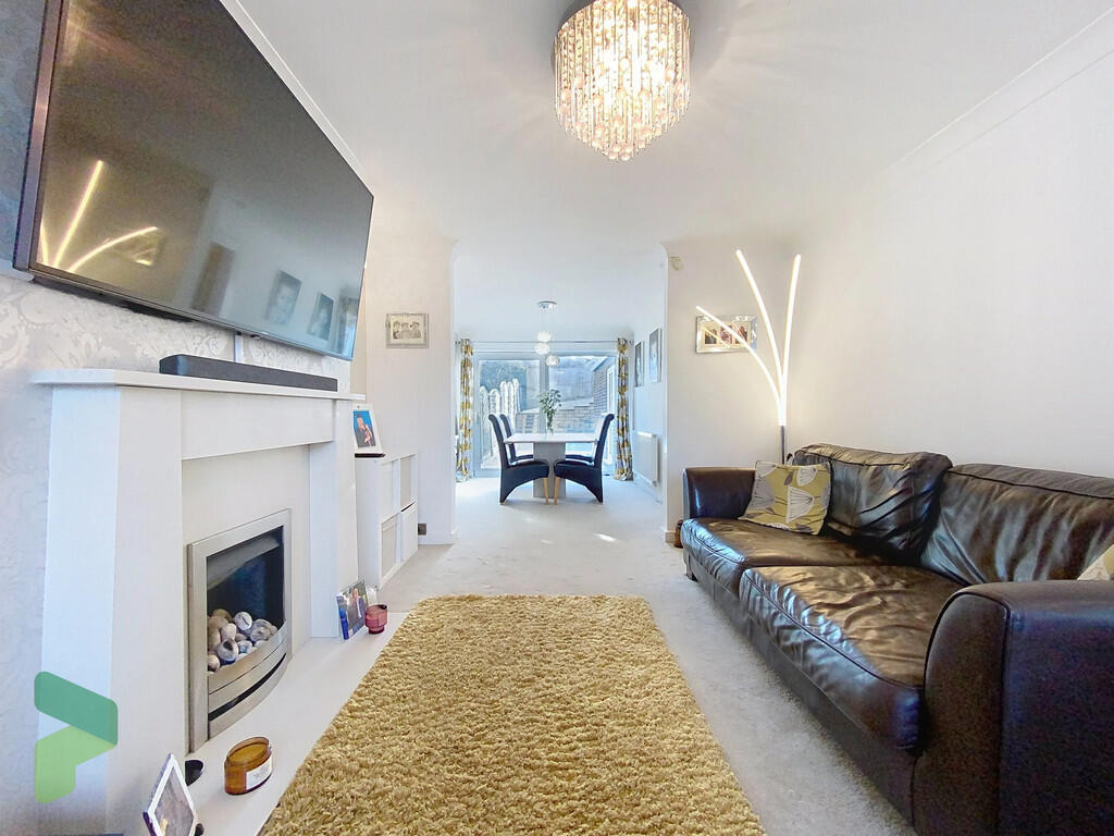 Lounge through to...