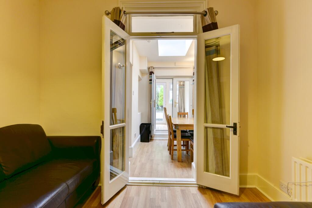 15 Stanley Road Lounge Area