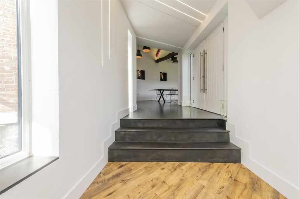 Home_26.JPG