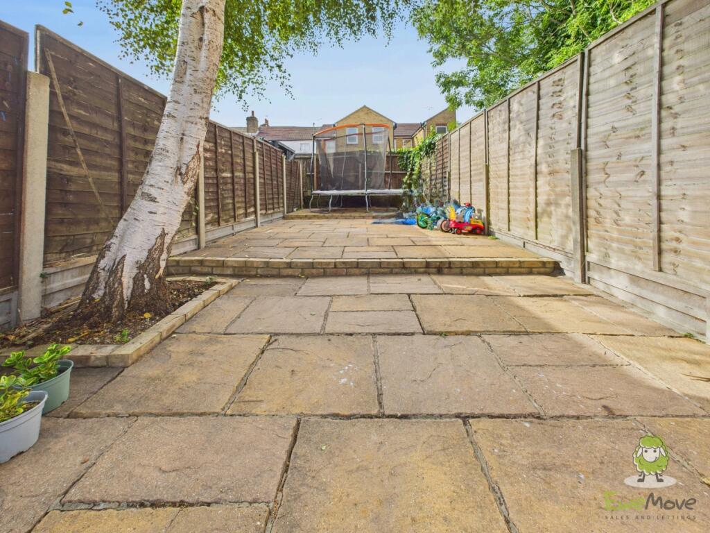 CAM01543G0-PR0157-STILL020