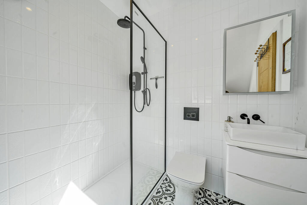 23-681e3aa46c443-1287636-ARW-23