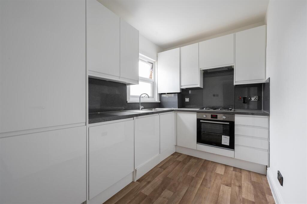 Daventry Avenue, E17