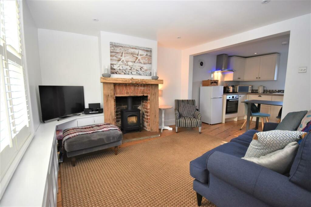 Sitting Room..JPG