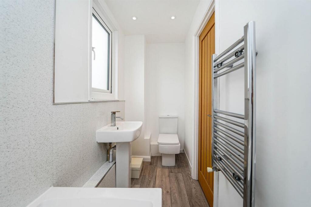 21 Ashingdon Close-6_web.jpg