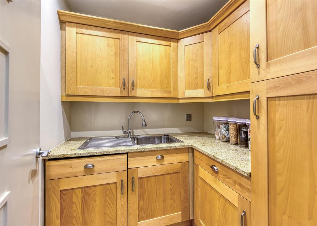 14 Wergs Hall Road-laundry.jpg