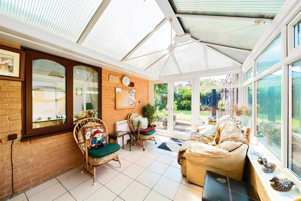 6 Lodge Close, Ashby de la Zouch