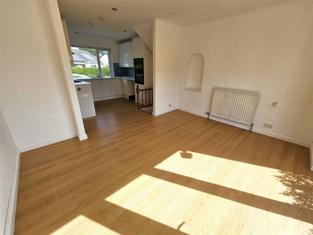 Kitchen breakfast room.jpg
