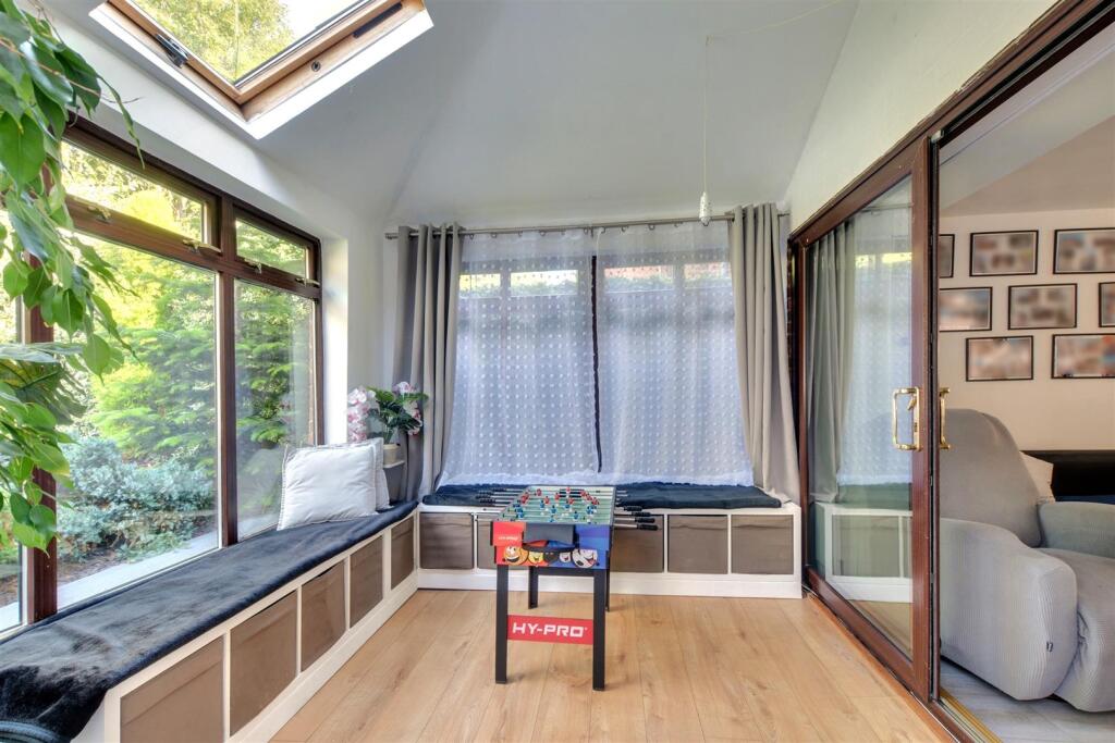 Sunroom_2.jpeg