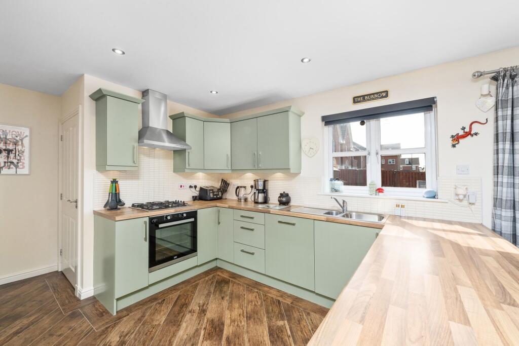 Kitchen / Dining Room