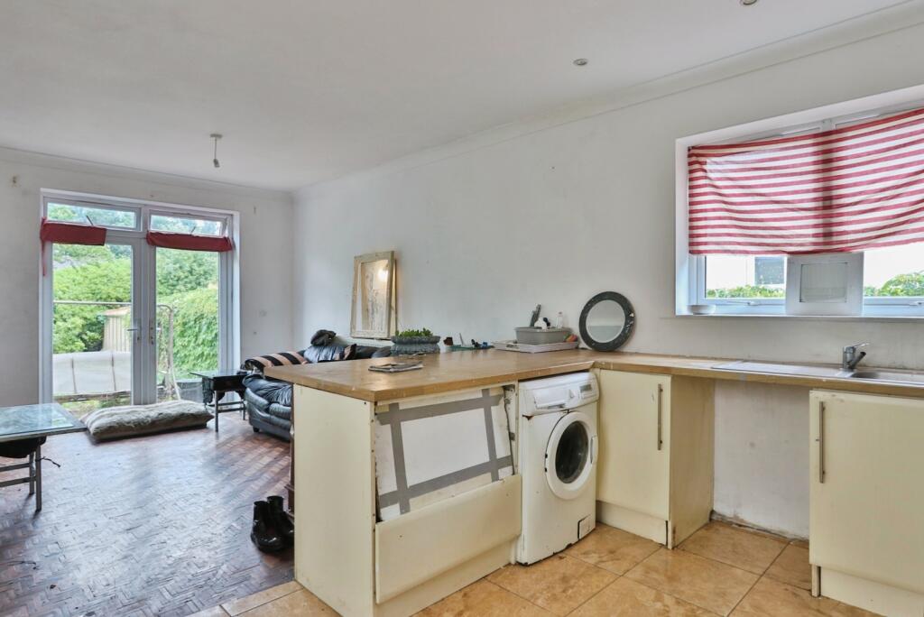 Kitchen/Lounge