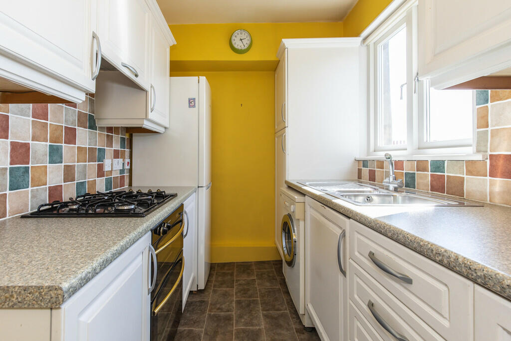 5, 2 Brunswick Pl...