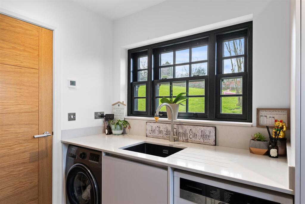 Dale House Farm-01.jpg