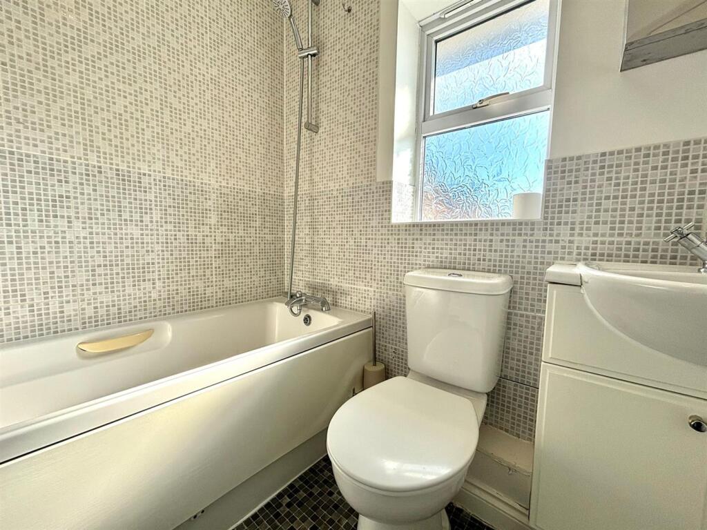 Bathroom.jpeg