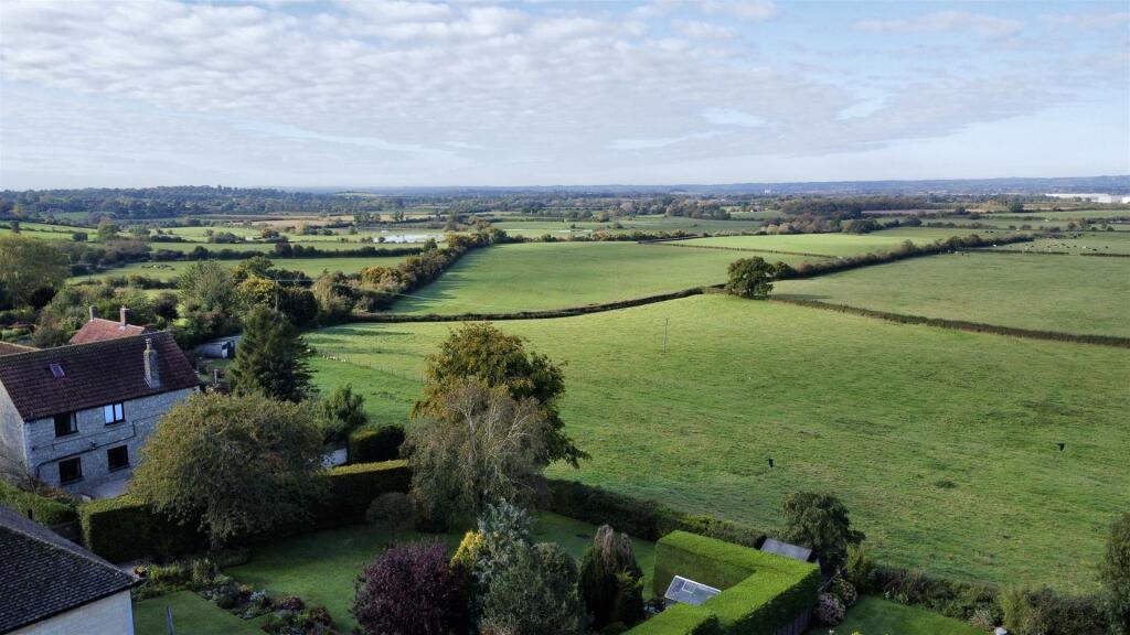 dji_fly_20241011_110458_555_1728643482495_photo_op