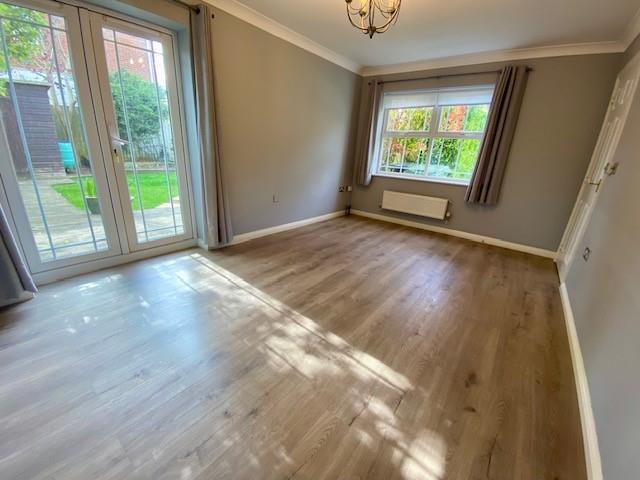15 Brock Gardens lounge.jpg