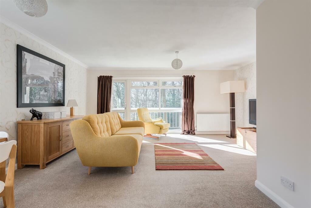 4LaurelCourt(Interior)(3of20).jpg