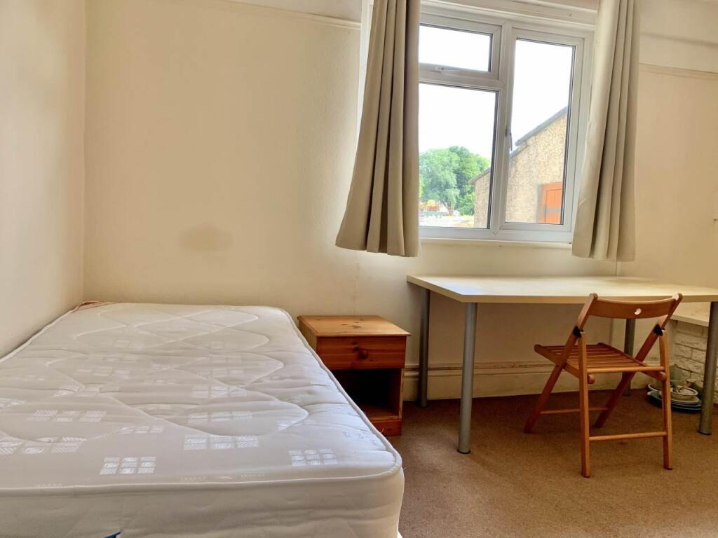 Bedroom 2.jpeg