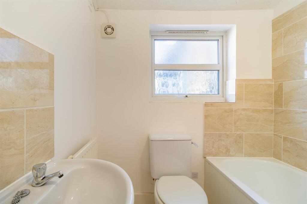 57b NIgel Road     E7 8AN (114).jpg