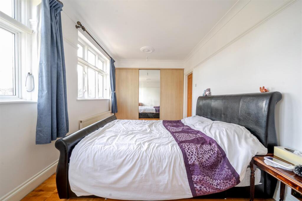 Bedroom 1 with En-Suite.jpg