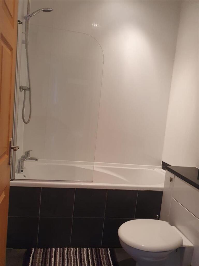 7 marina Court adverting pic Aug 21_9.jpg