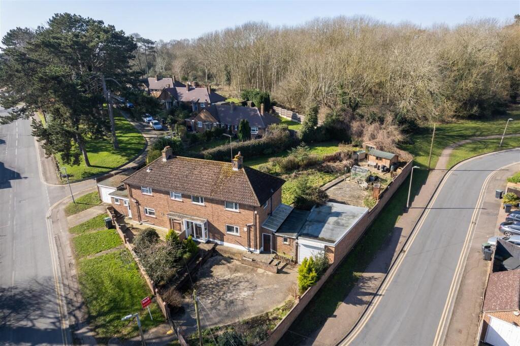 51 Centre drive  aerial  (4).jpg
