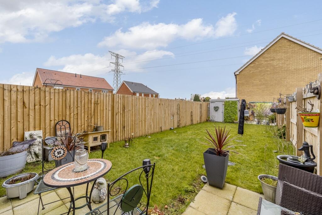 33 Lapwing Gardens (Boston)-3