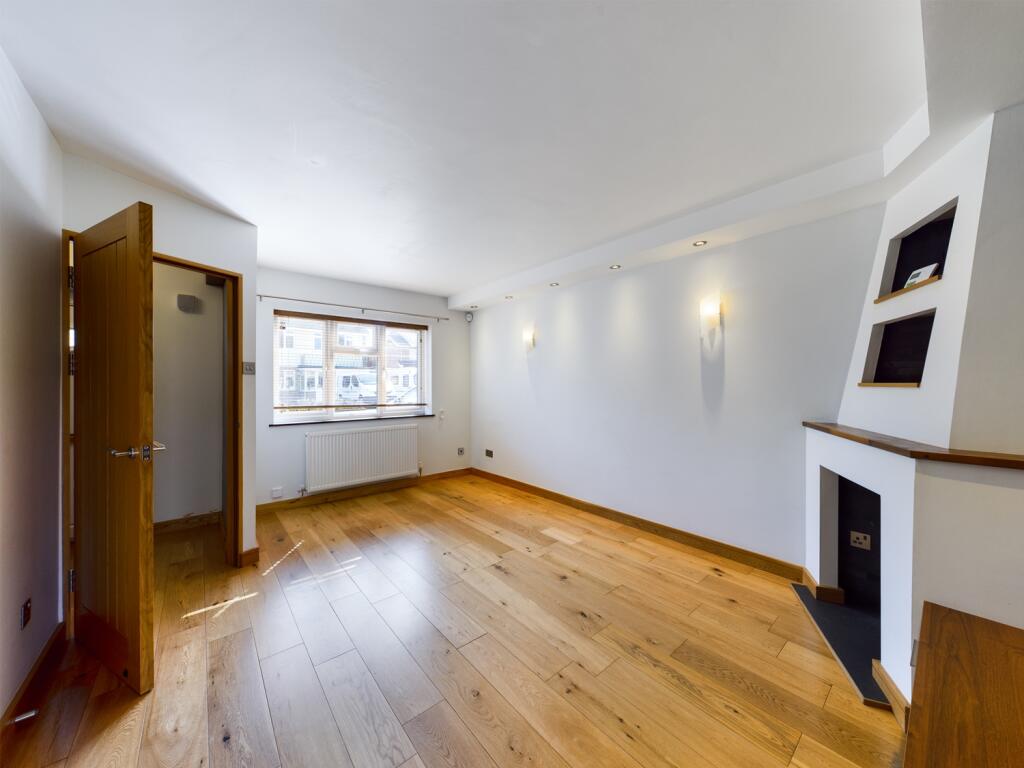 CAM00560P1-PR0113-STILL02