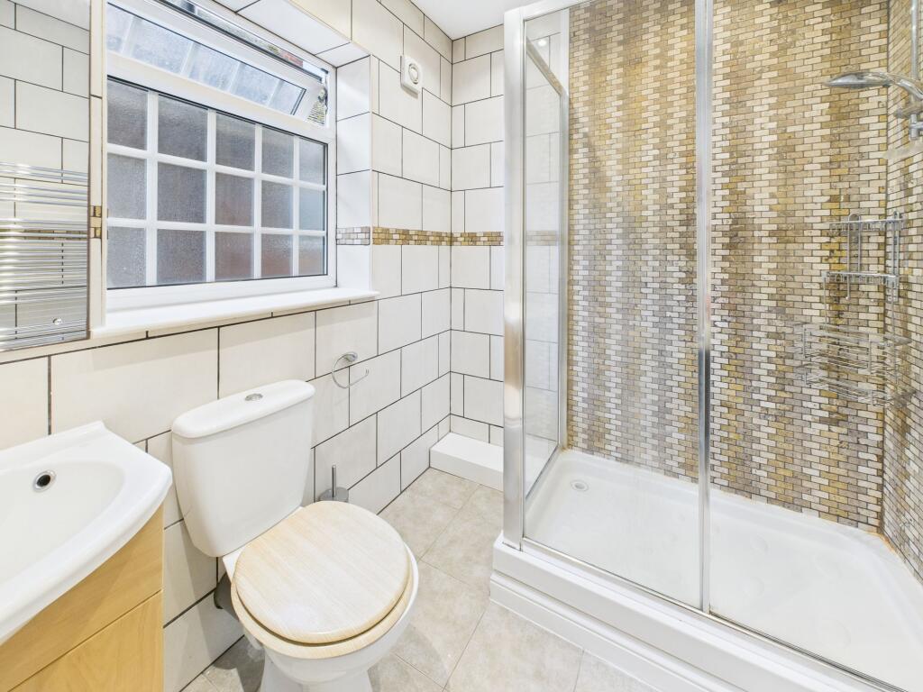 Ensuite - Bedroom One