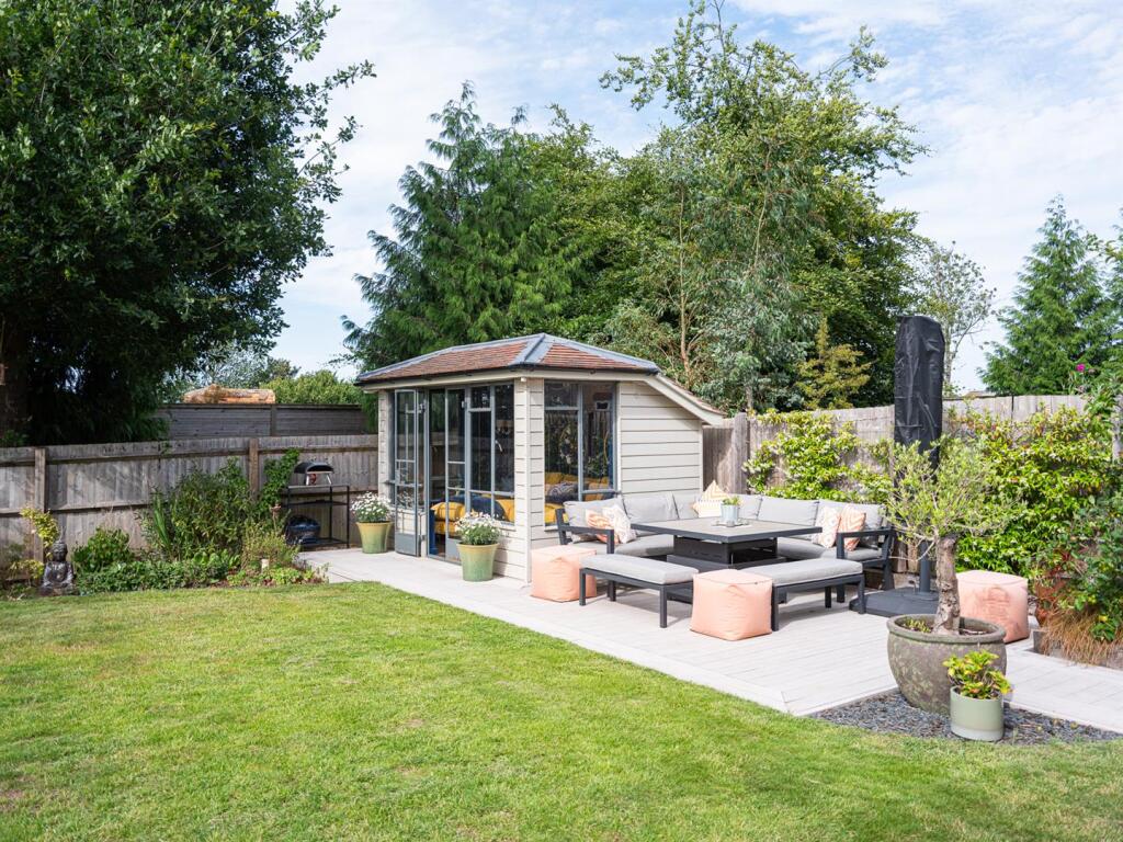 32 Studley Gardens-17.jpg