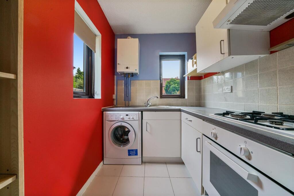 New Kitchen 2.jpg
