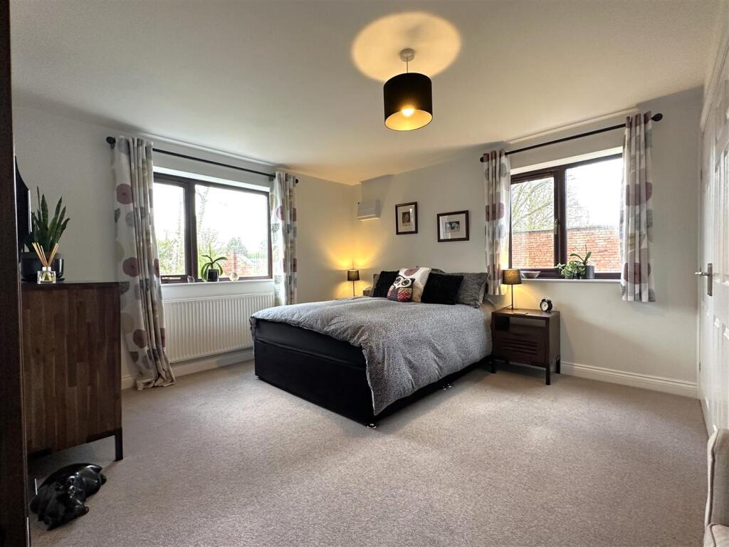 Reception Room/ GF Bedroom 814