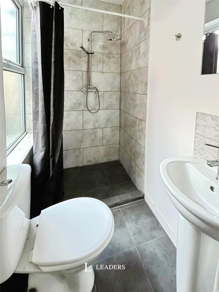 Ground Floor Shower
