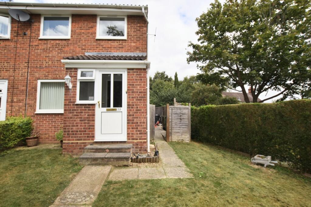 39 Carroll Close side view