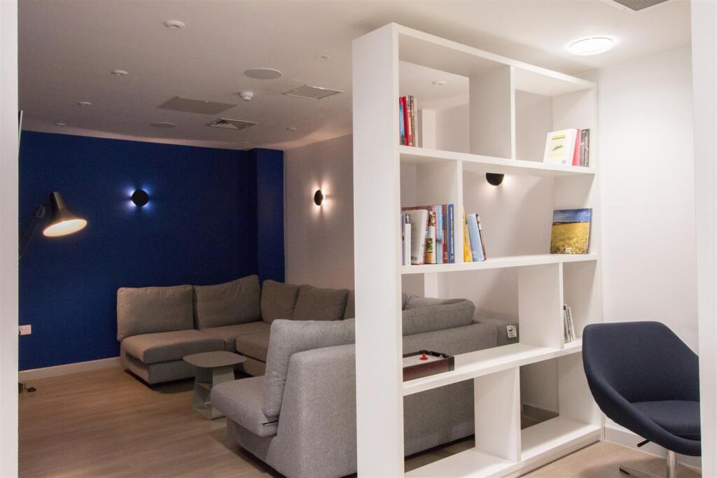 TYNE BRIDGE RECEPTION QUIET LOUNGE.jpg