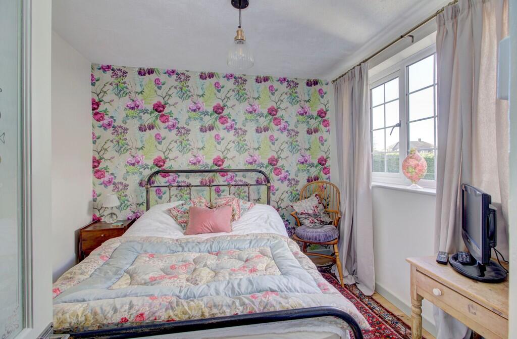 86 corsham rd6