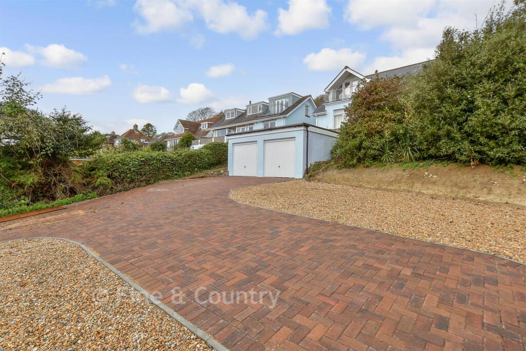 Driveway/Parking