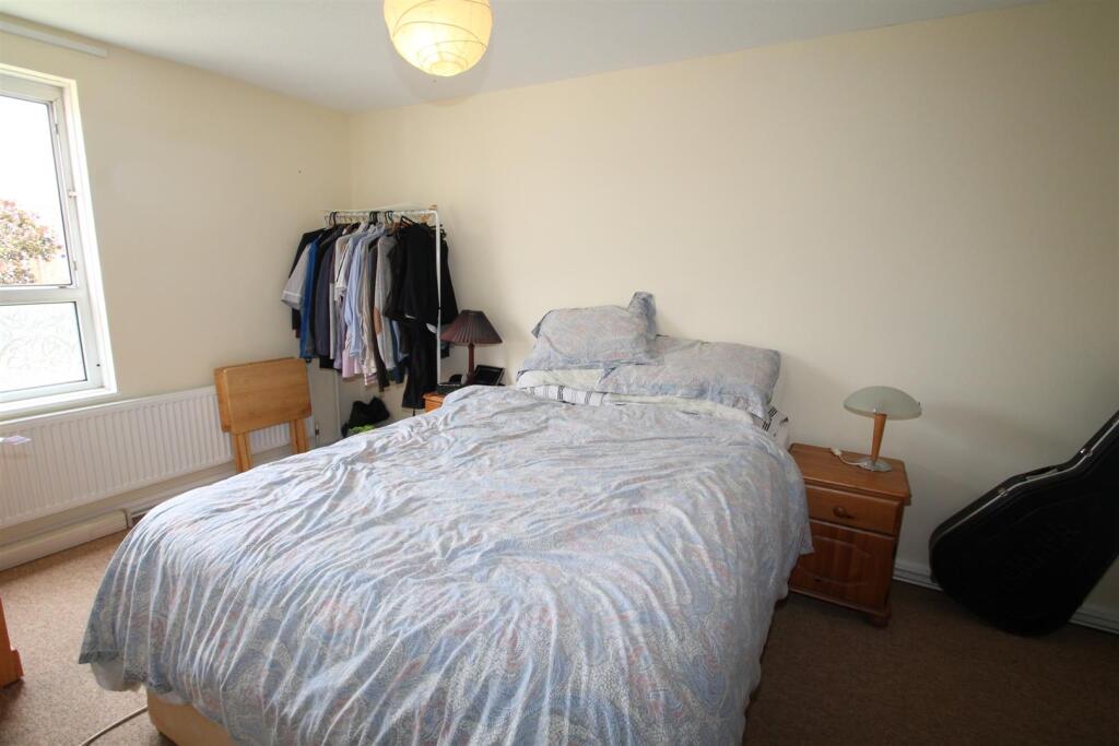 bed room.JPG