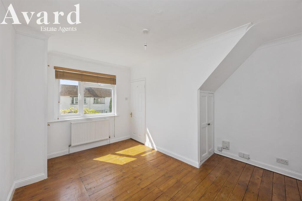 Tangmere Road, 9-015.jpg