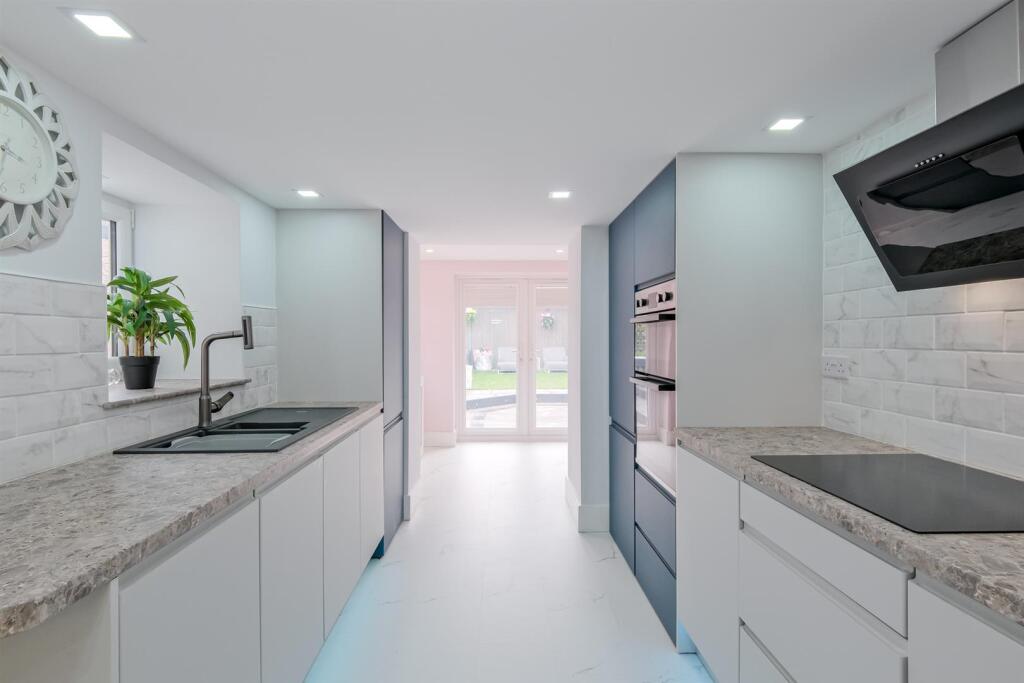 012-23 East Academy Street Wishaw, ML2 8BG.jpg