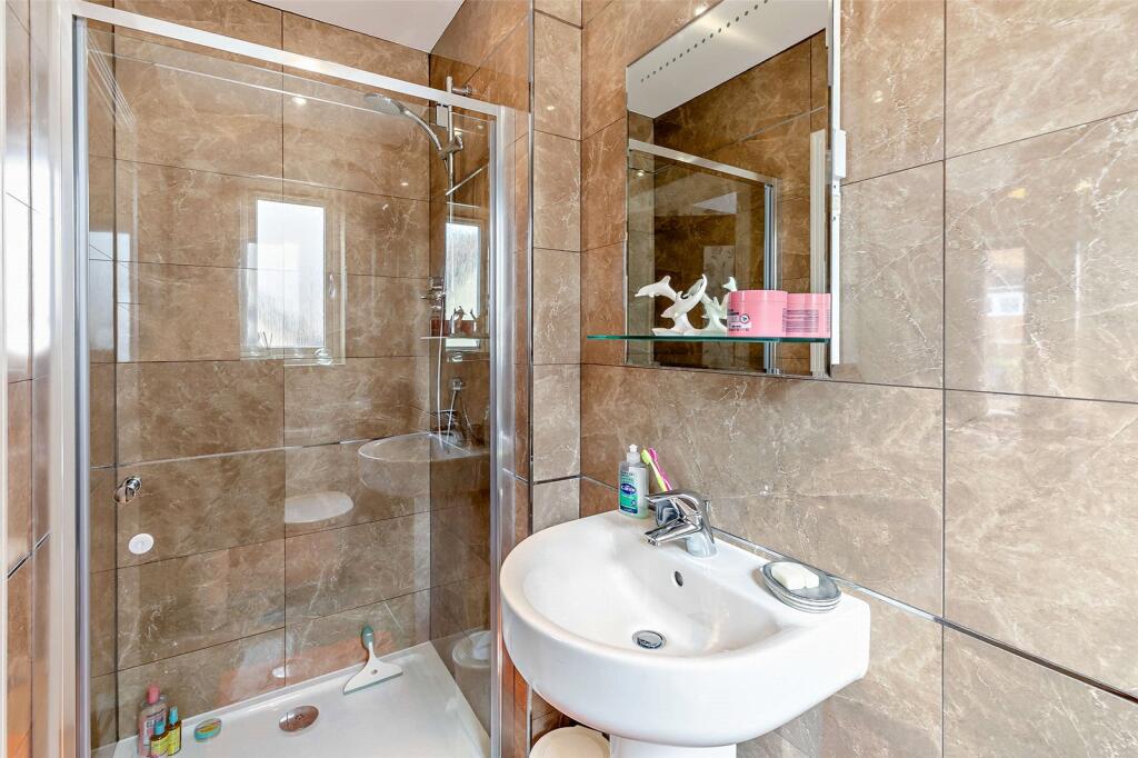 Bedroom 1 En Suite