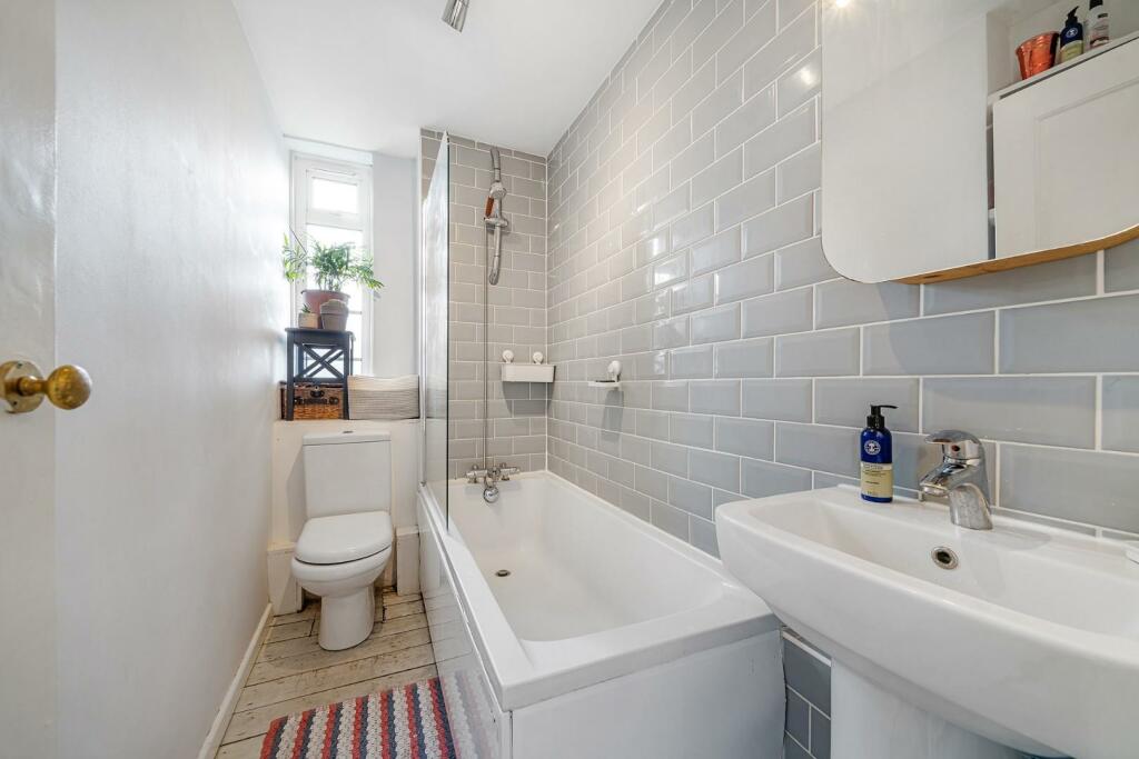 Bathroom.JPG